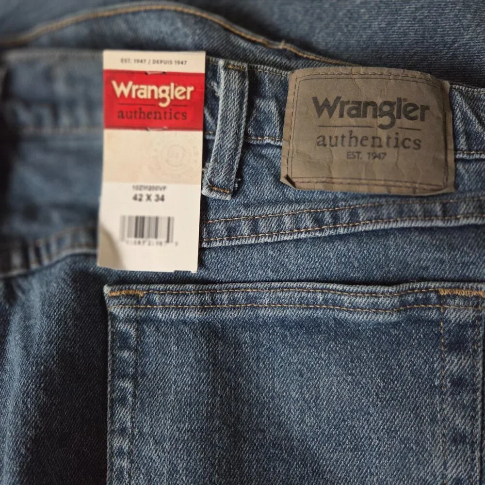 Wrangler Authentics Jeans Men's 42x34 Cotton Denim Stretch Straight Leg New NWT